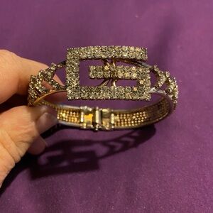 Elegant vintage Guess What Women's Bracelet